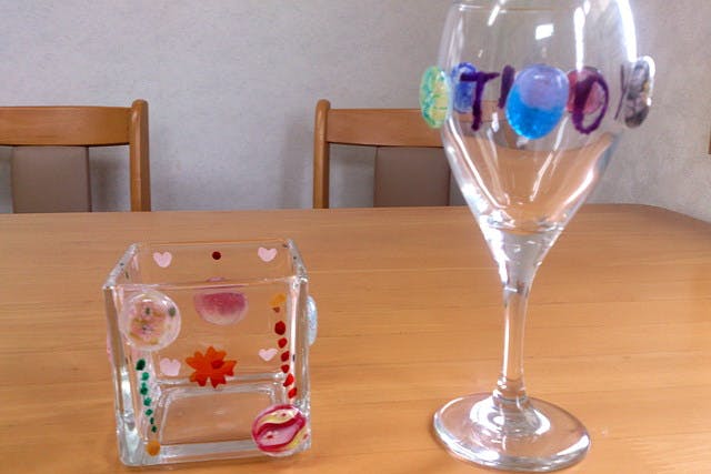 【岐阜・ガラス工芸】トンボ玉とガラスの欠片をくっつけるだけ！簡単グラスデコ！