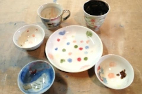 福岡市 陶芸体験 親子での思い出作りにピッタリ 簡単絵付け体験 アソビュー 福岡市 陶芸体験 親子での思い出作りにピッタリ 簡単絵付け体験 アソビュー