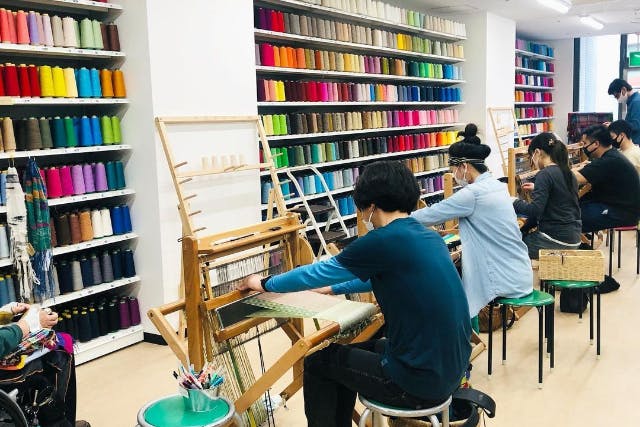 【広島県広島市・手織り体験】ゆったり楽しむ手織り体験。個性を形にするさをり織り