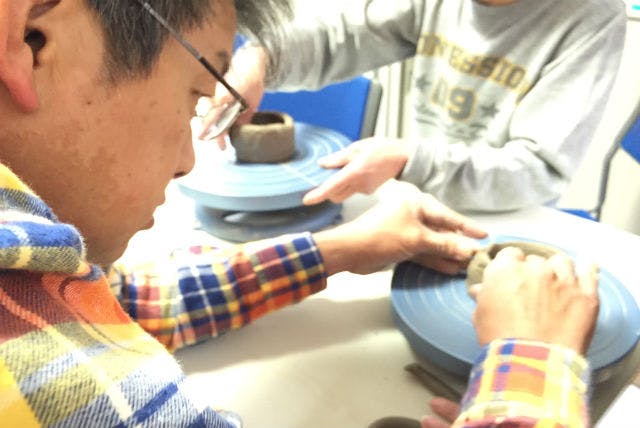 【大阪茨木市・陶芸体験】粘土を使って頭のストレッチ！手びねり一日体験