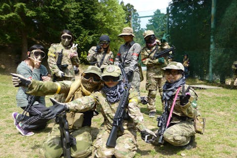 大阪 サバイバルゲーム 初心者 女性もお気軽に Gland Fieldで本格サバゲー体験 アソビュー