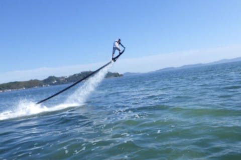 【愛知・ホバーボード】乗って、滑って、空を飛ぶ！ジェット噴射のホバーボードを乗りこなそう