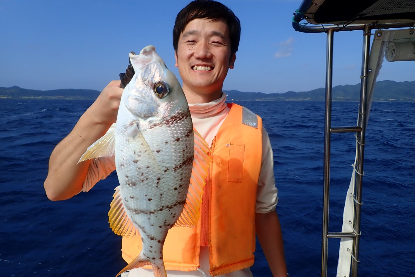 【石垣島・フィッシング・半日】五目釣りのスタイルで海釣り初心者も大漁を目指せる！