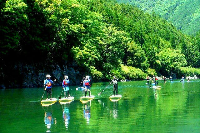 【岐阜・SUP・半日】長良川でSUP体験！流れがなく安心の体験コース｜アソビュー！