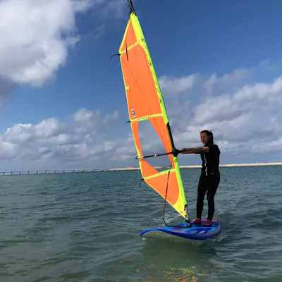 沖縄・ウィンドサーフィン】初心者にぴったりの海風遊び!ウィンド 沖縄・ウィンドサーフィン】初心者にぴったりの海風遊び!ウィンド