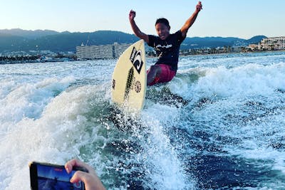 兵庫・ウェイクサーフィン】いつでもどこでも、クールに波乗り