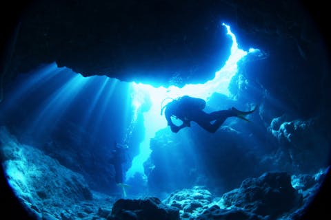 【宮古島・ボート体験ダイビング】青の洞窟リクエスト可！専属ガイド制！午前1ダイブ