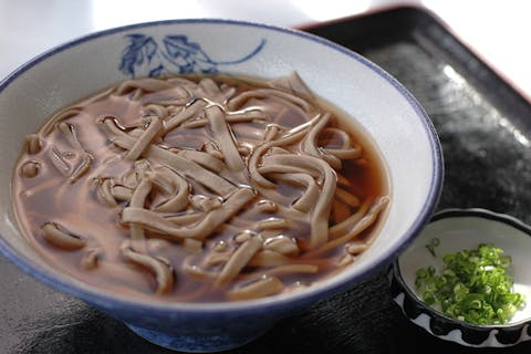 【静岡県浜松市・そば打ち体験】山間に囲まれた自然豊かな教室で、そば打ち体験を楽しもう！