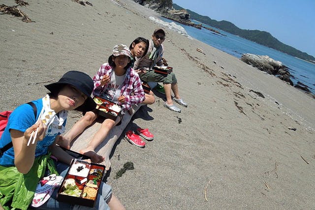 【三重・ガイドツアー】砂浜ランチツアー　おいしい海の幸をまるごといただき！