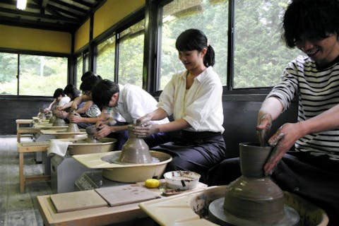 【栃木県日光市・陶芸体験】電動ろくろで作品をつくろう。大作への挑戦も可能！