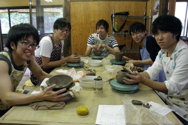 【栃木県日光市・陶芸体験】自然に囲まれた癒しの工房で体験！手びねりで器を作ろう