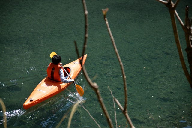 天竜相津マリーナは、静岡県浜松市でカヌーやボートのレンタルを行っています。
