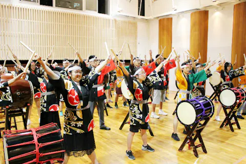 東京・和楽器体験】最大200名の団体向け！和太鼓＆三味線よくばり