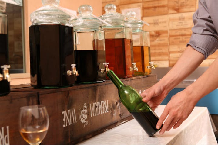 北海道富良野 ワイン作り体験 世界にひとつだけ オリジナルワインを作ろう アソビュー