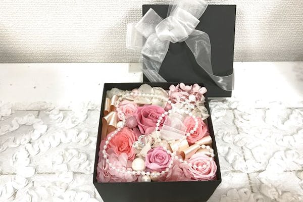 恵比寿・フラワーアレンジメント】アートセラピー付きアーティ