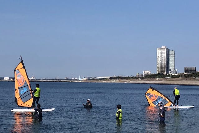 【千葉県検見川浜・ウィンドサーフィン】 初めてのウィンドサーフィン！基礎を学べる体験コース！