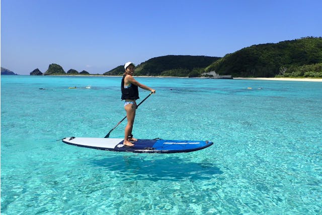 【沖縄・座間味・SUP】ケラマブルーの海を丸一日かけてSUPで堪能！1DAYツアー（ランチ付き）