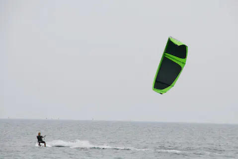 カイトサーフィン Flysurfer 堅い Sonic2 13㎡ ラムカイト