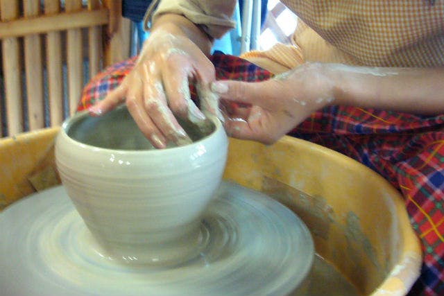 【群馬県川場村・陶芸教室】たっぷり陶芸を楽しめる！2品作れる40分
