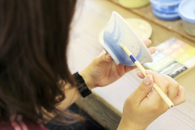 大阪市・絵付け体験（湯飲み・茶碗・お皿など）