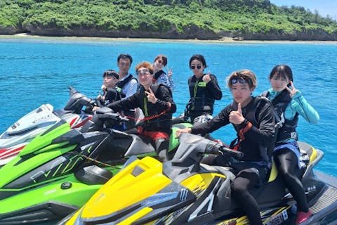 【沖縄・名護・水上バイク】沖縄の海を爽快にジェットスキーツーリング！瀬底島＆水納島コース（要免許）