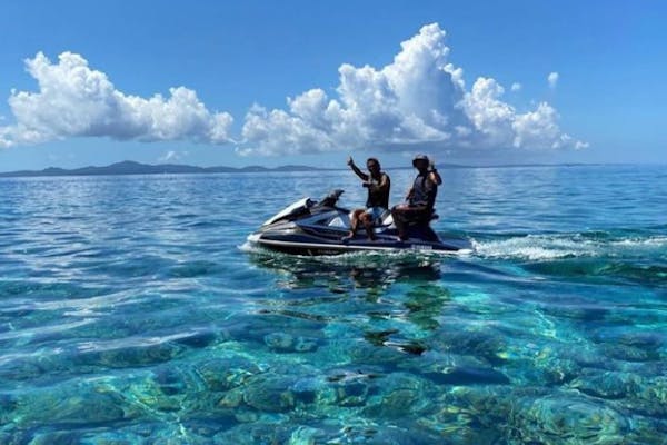 海景 沖縄・名護・水上バイク】沖縄の海を爽快にジェットスキーツーリング