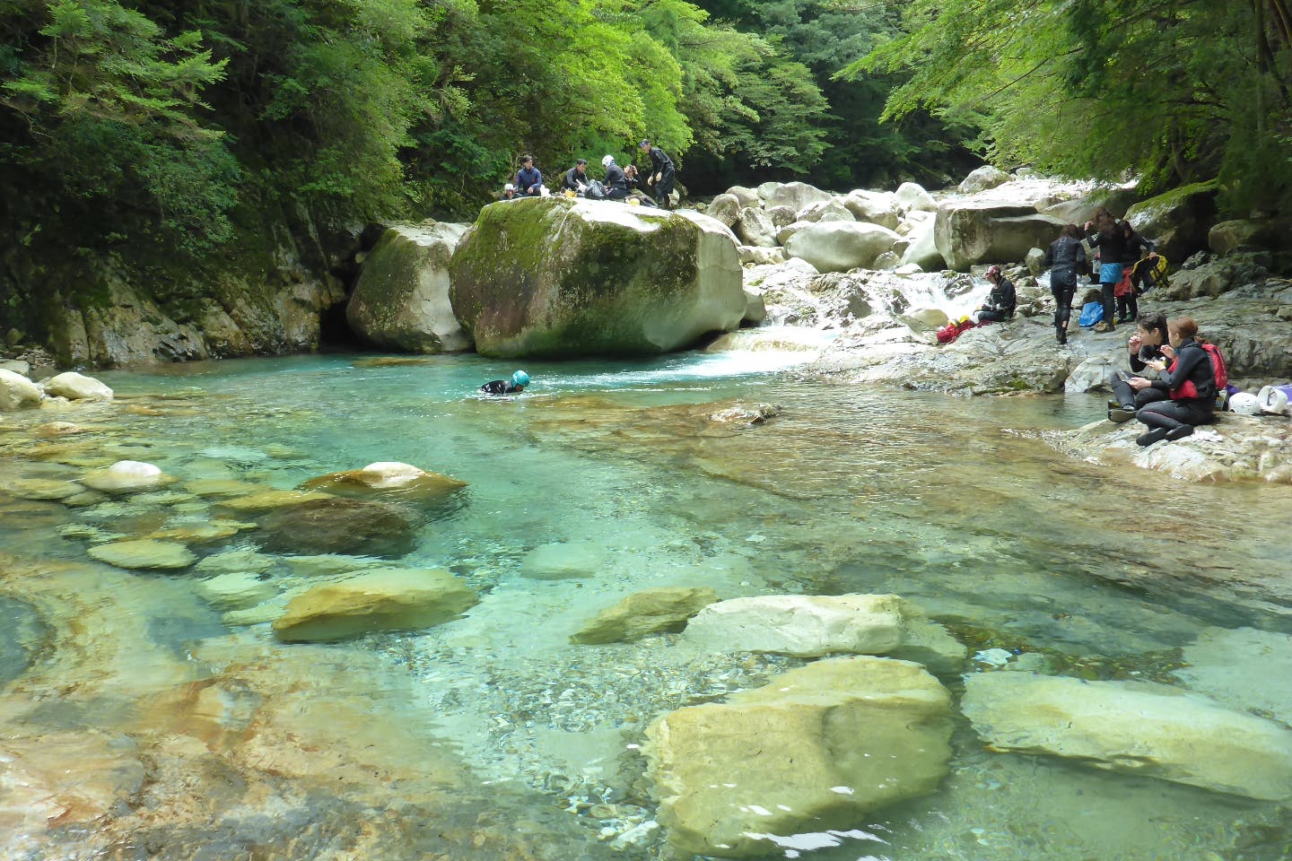 【奈良吉野郡・シャワークライミング】レベル2・前鬼川コース！碧い水と絶景を堪能！