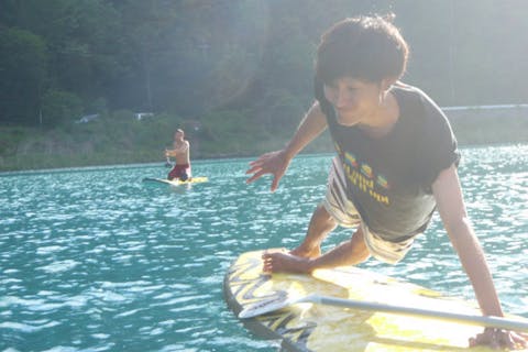 【山梨・本栖湖・SUP】3倍のエクササイズ効果！湖上でSUPコアトレーニング