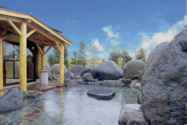 グリーンパーク吉峰は、富山県の立山町にて日帰り温泉プランをご案内しています。