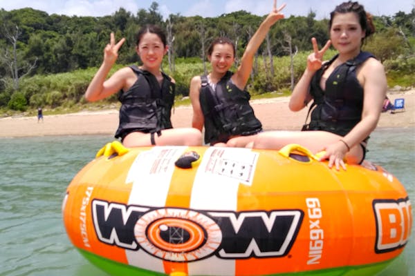 浜比嘉島 ムルク浜ビーチ 】もうちょい遊びプラン（チューブ4点セット