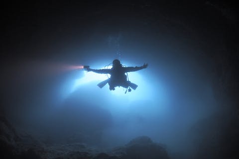 【宮古島・ダイビング】90分間2ダイブの、お手軽なボートダイビングが楽しめる！ライセンス必須