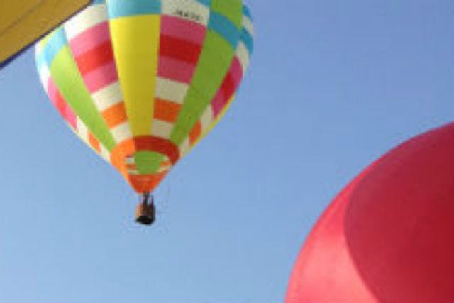 【滋賀・近江八幡・熱気球搭乗体験】プライベートフリーフライトで大パノラマを満喫！