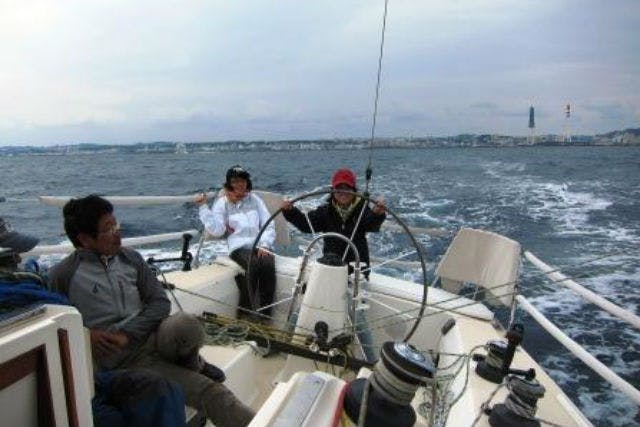 【沖縄宜野湾・ヨットチャーター・半日】沖縄の風と、ヨットセーリングを自由に楽しむ！