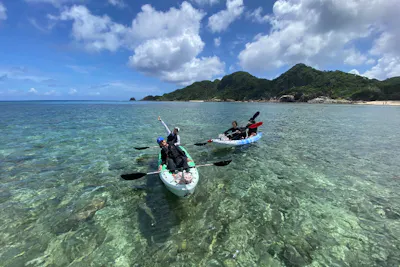 座間味島・半日・カヤック＆シュノーケル】カヤックde島ピクニック