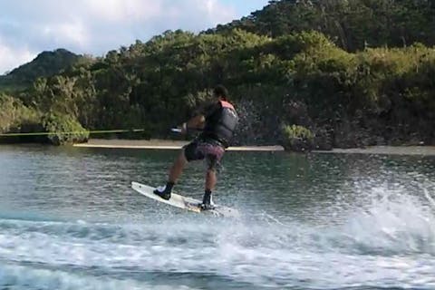 【石垣島・ウェイクボード】クセになる！ウェイクボードで気分爽快な20分