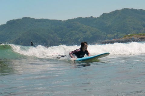 【岩手・釜石・サーフィン体験】レンタル代込み！プロに習うサーフィンスクール