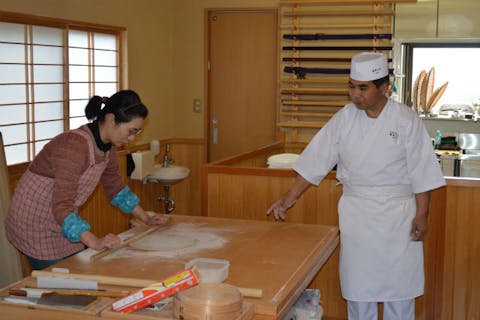 【千葉・料理体験】江戸流手打ちそば免許皆伝の腕前！江戸流そば打ち体験をしよう！