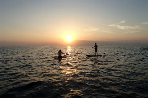 【神奈川・三浦市・SUP】海の上から夕暮れを眺める！サンセットSUPツアー