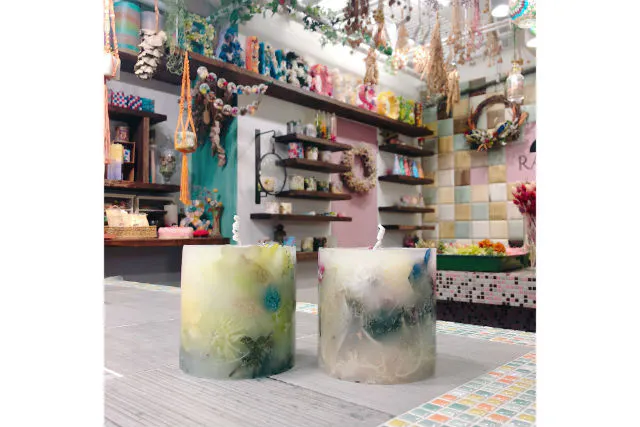 大阪・新世界・キャンドル作り】お花たっぷりボリューム満点