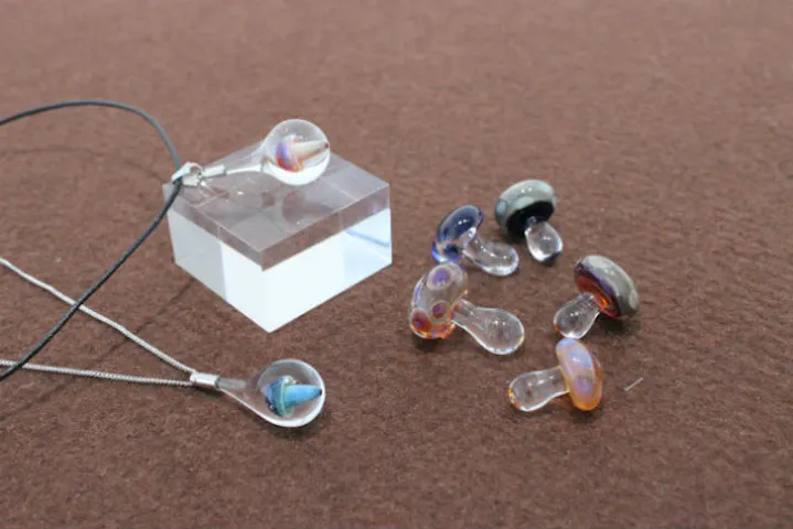 大阪 中央区 ガラス細工 酸素バーナーでデザイン 高温の炎で本格ガラス工芸 アソビュー