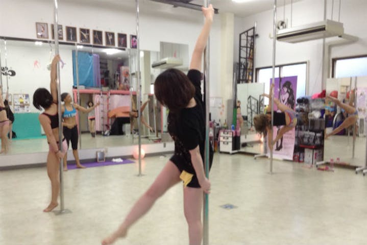 渋谷 ダンス教室 しっかり上達できるプライベートレッスン 60分のポールダンス体験 アソビュー
