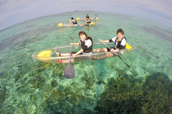 沖縄北部・シーカヤック】海の中をいつでも覗ける！クリアカヤックに乗 