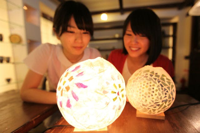 【大阪難波・照明クラフト】好みのサイズと模様で作ろう！個性が光る照明クラフト