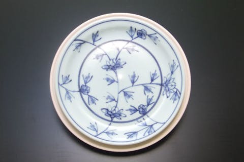 佐賀県・有田・陶芸体験】絵付け初心者にオススメ！らく焼体験・ケーキ