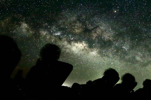 【沖縄・石垣島・星空ツアー】石垣島随一の星空絶景スポット「星空ファーム」で天然プラネタリウム体験！