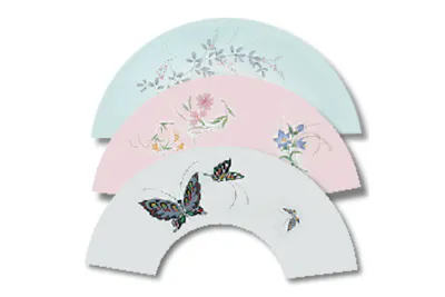 京都 伝統工芸 京扇子 上絵付け 地紙と絵具を使用して扇子に上絵付けしていきます 専門工房にて仕上げ１ 2か月後お届け アソビュー