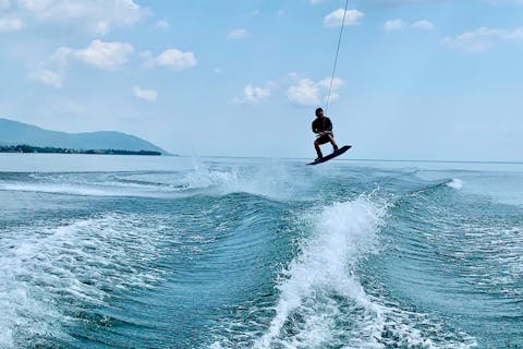 キャンペーン開催中‼【滋賀・琵琶湖】ウェイクボード体験/初心者大歓迎！