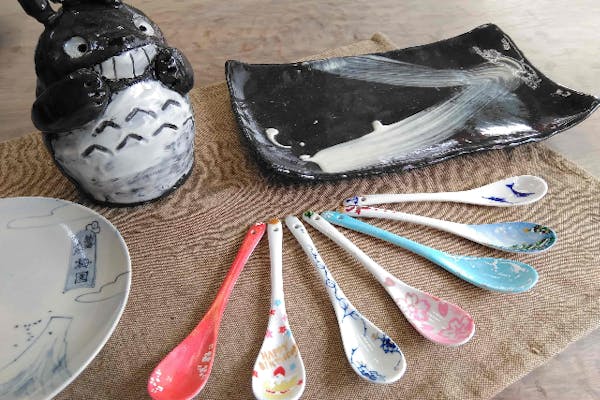 静岡・熱海・陶芸体験】いろんな色でオリジナルをつくろう！スプーン絵