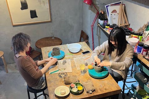 港区・東京タワー・手びねりでパスタ皿・急須・さんま皿など、一風変わった作品をつくろう。