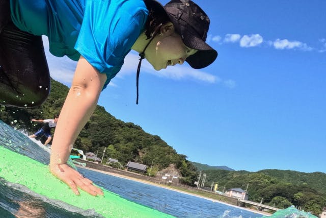 【徳島県・サーフィン】サーフィンライフをスタートさせよう♪ベテラン講師に教わる本格サーフィン体験！